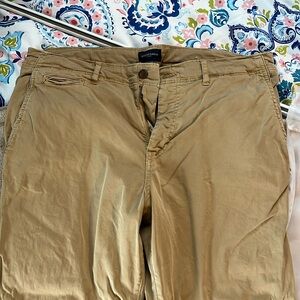 American Eagle Men’s khaki pants